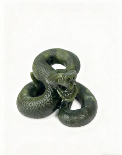 Different materials snake carving natural crystals.7cm