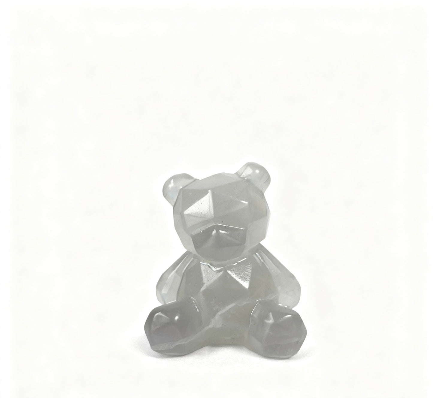 Different materials Sliced bear carving natural crystals.6cm
