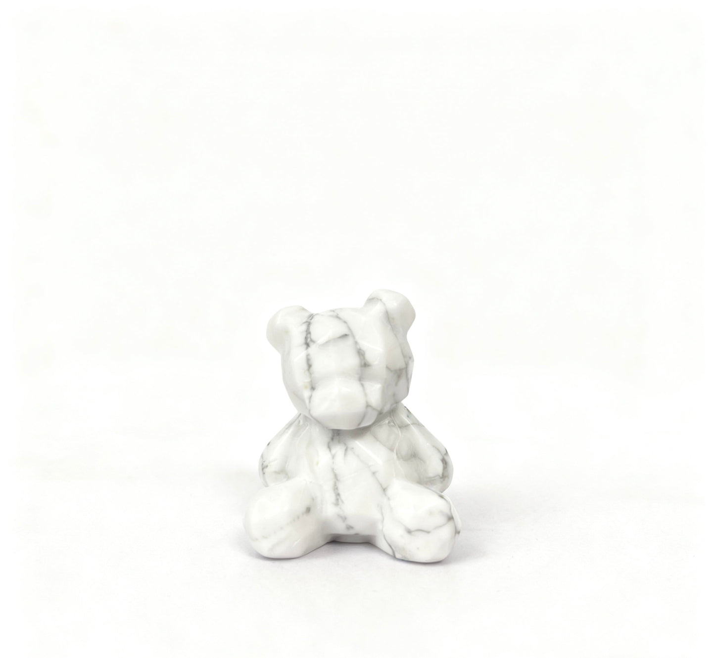 Different materials Sliced bear carving natural crystals.6cm