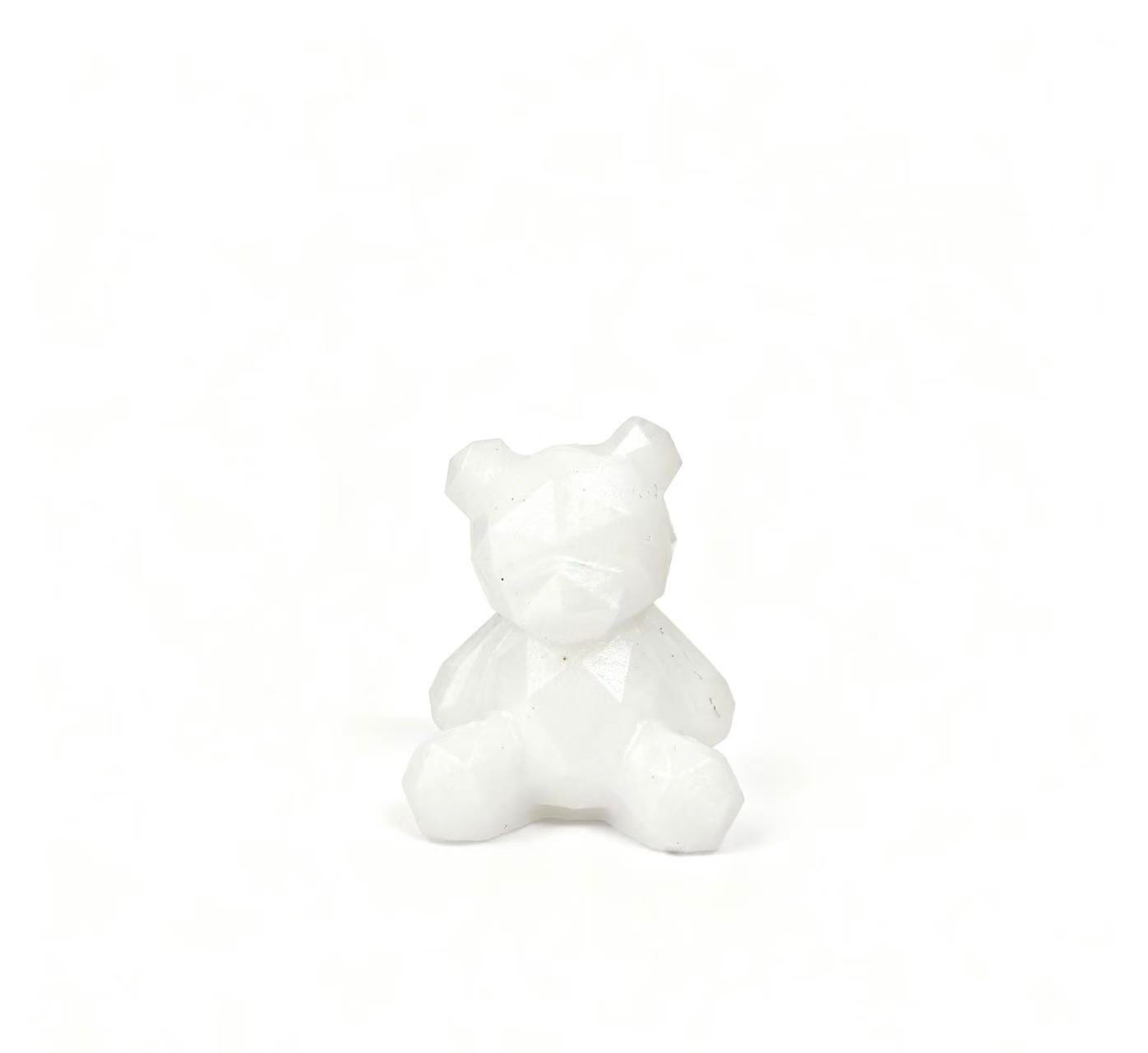 Different materials Sliced bear carving natural crystals.6cm