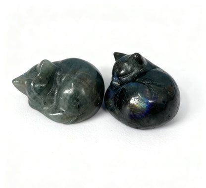 Sleep cat Carving Natural Crystals