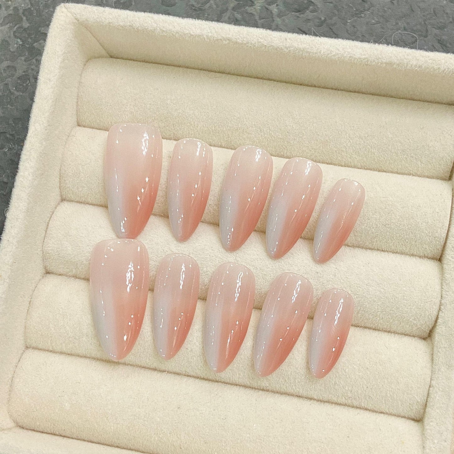 10pc/set Handmade Press on Nails Medium Length Nude Gradient Almond Nail Tips Removable and Reusable